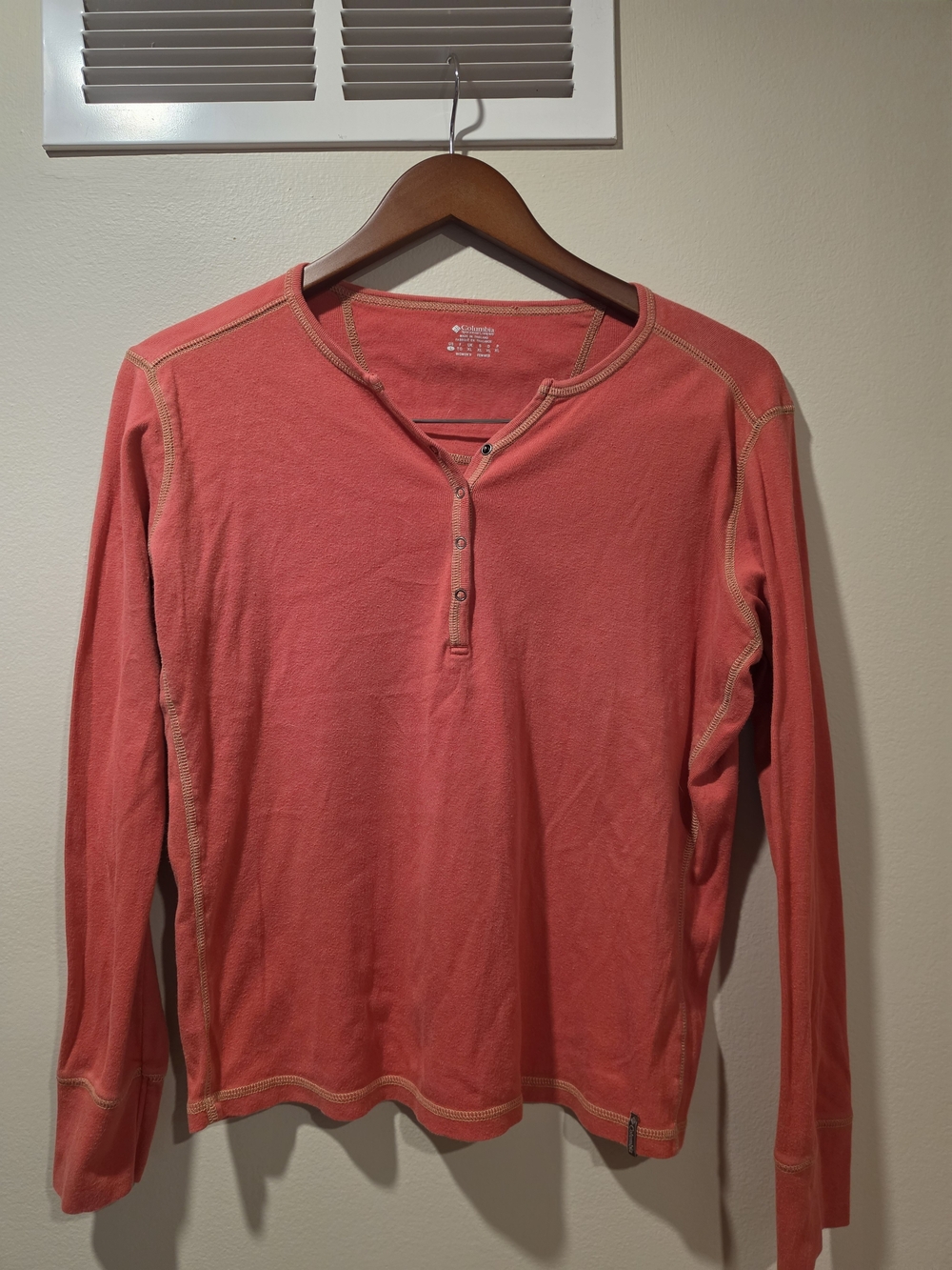 Columbia Women's Size L Coral Pink Cotton Snap Henley Long Sleeve Shirt